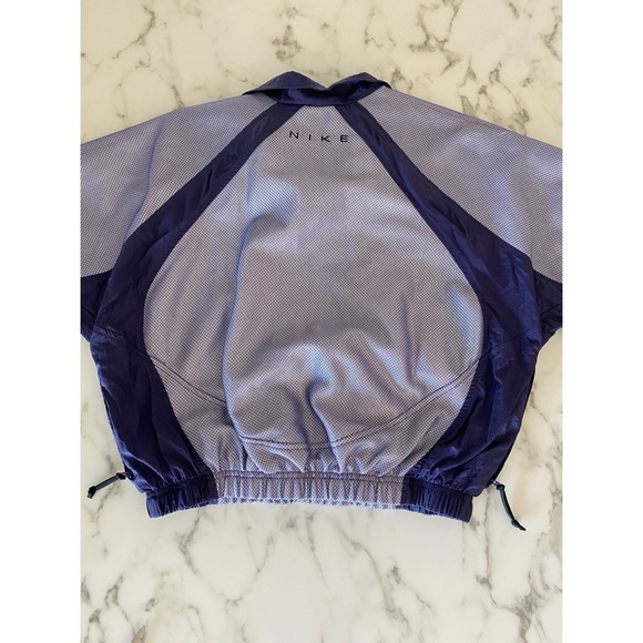 Retro - Picture 3 of 5